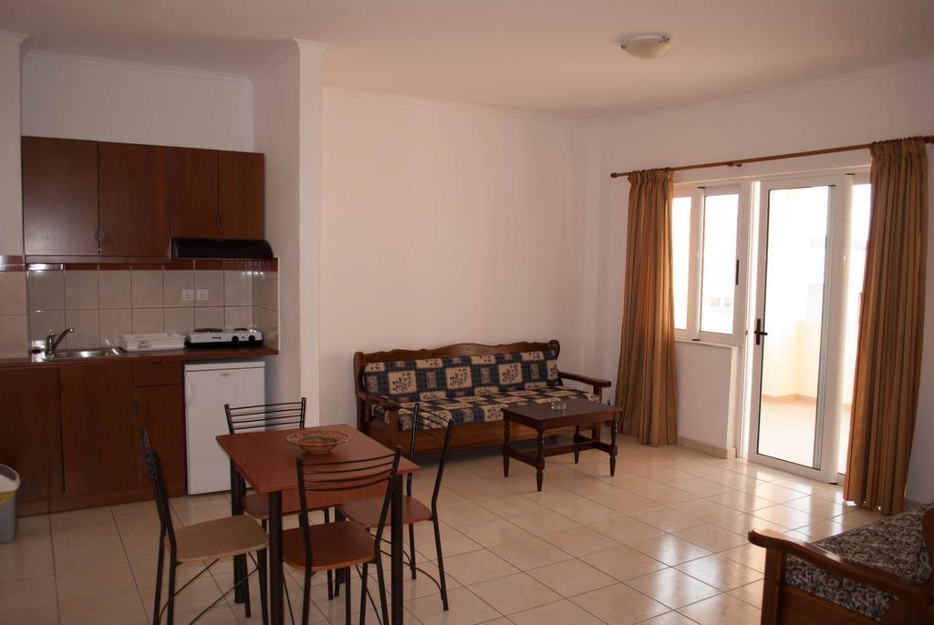 Thodorou Village Agia Marina 客房 照片